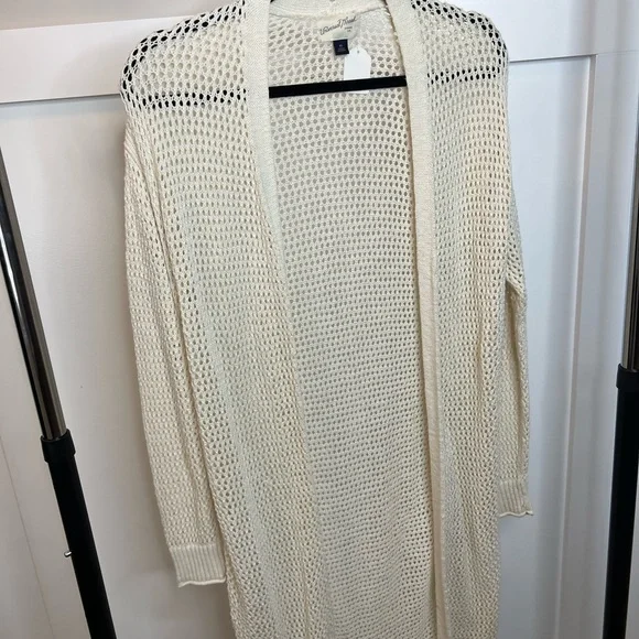 Ivory Duster - Picture 3 of 4